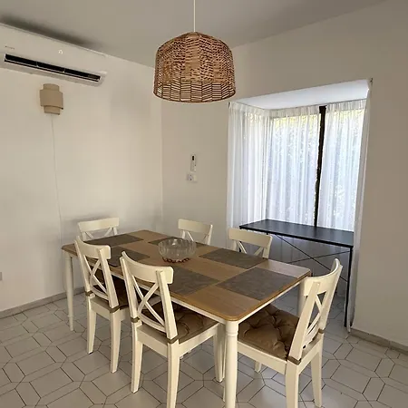 Villa M07 Calle Encinas -